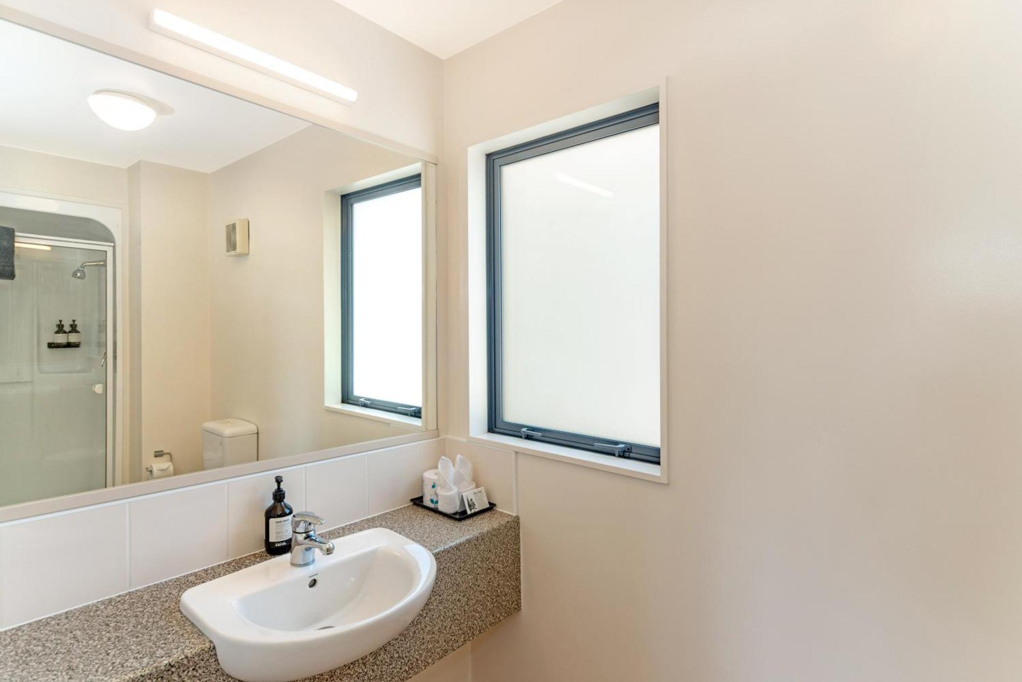 Bella Vista Motel 4*