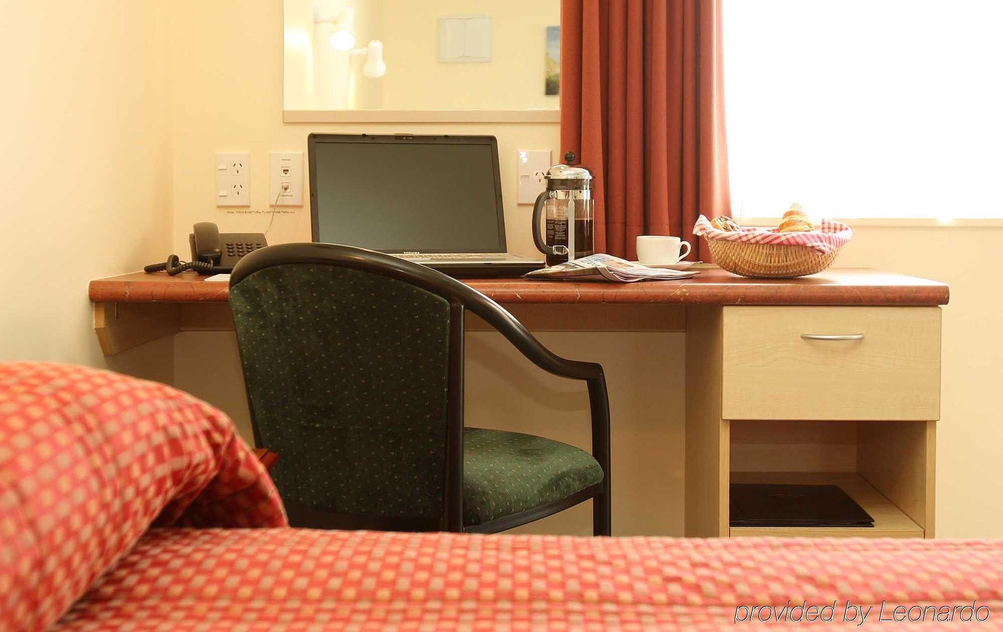 Bella Vista Motel 4*